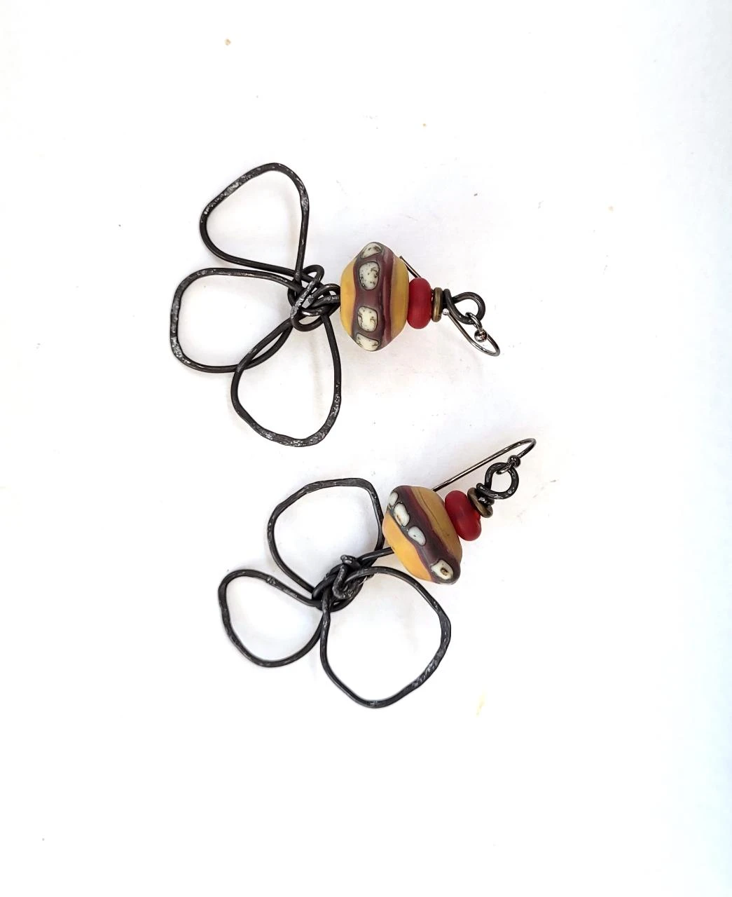 Clover charms made of wrought iron for these spectacular earrings.. – photo 2